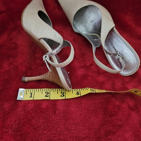 Anne Klein Women's Leather Cream Slingback Pumps-Heels-Size 7.5M - Picture 6 of 6